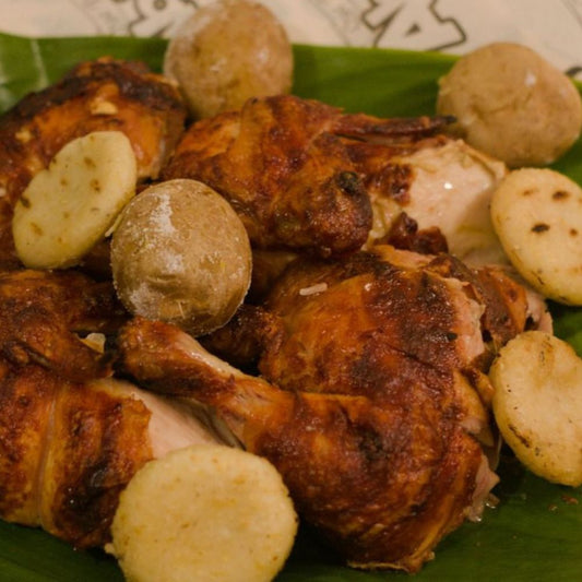 Abicombo con un pollo